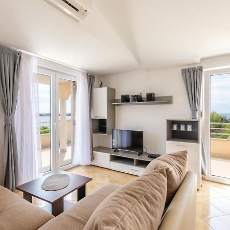 Stunning Apartment In Sevid With Kitchen Eksteriør bilde
