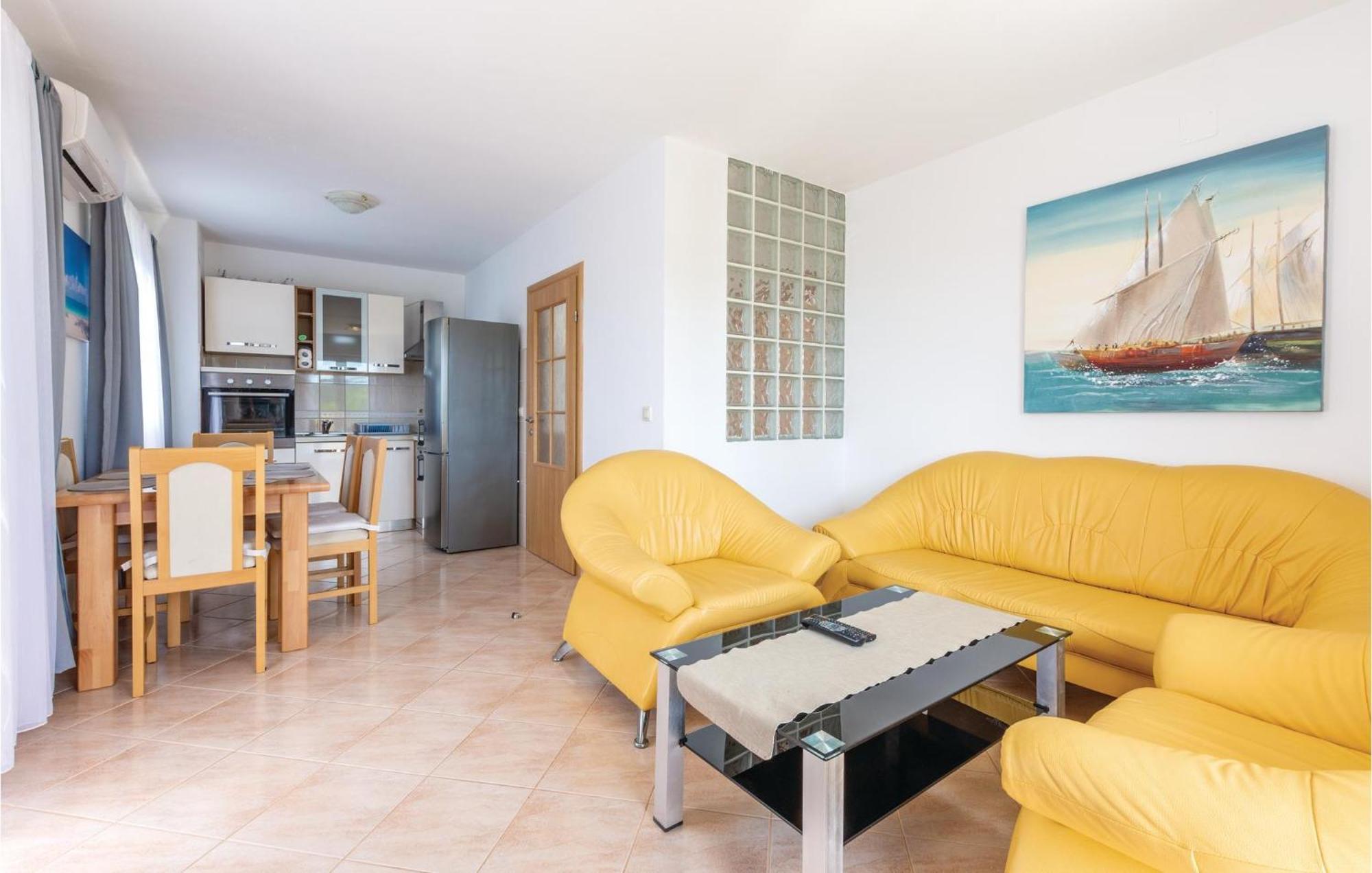 Stunning Apartment In Sevid With Kitchen Eksteriør bilde